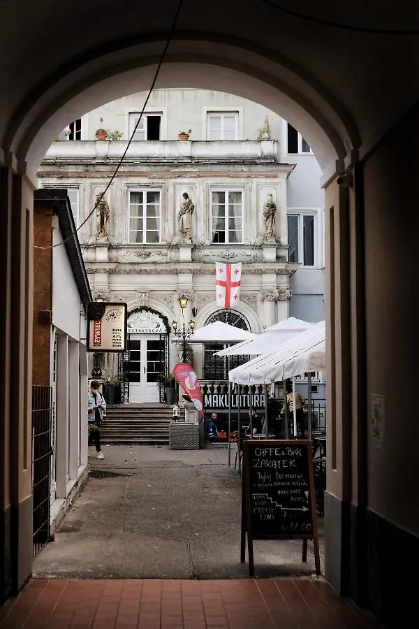 Sanera Hostel Warszawa 0*,  Polska